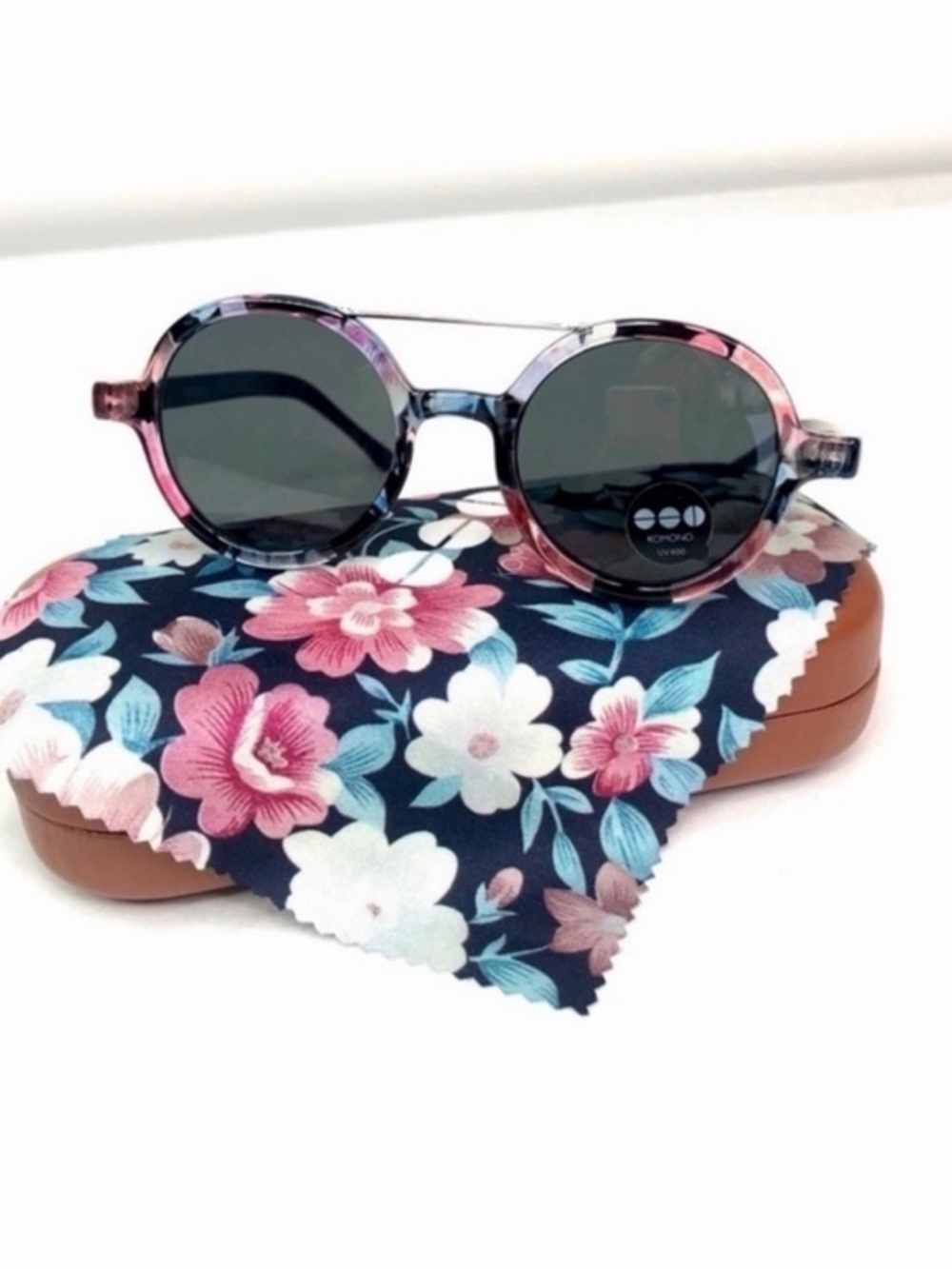 KOMONO Pink Floral Round Women's Sunglasses NEW feminine Cottagecore